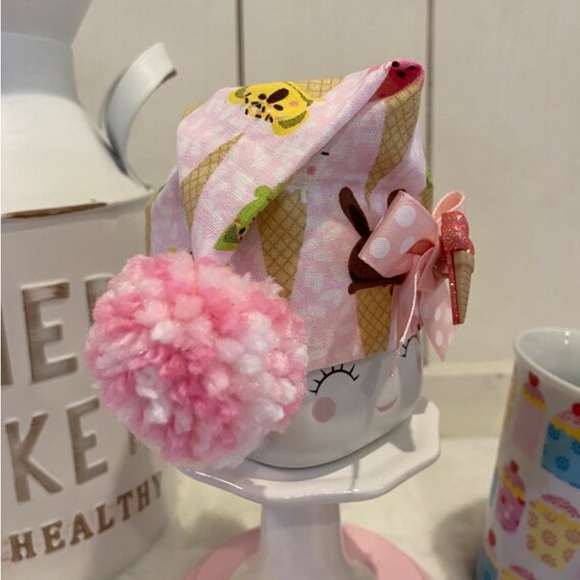 🍨 Ice Cream Marshmallow Mug Hat, Tier Tray Decor, Rae Dunn inspired - Picture 4 of 5